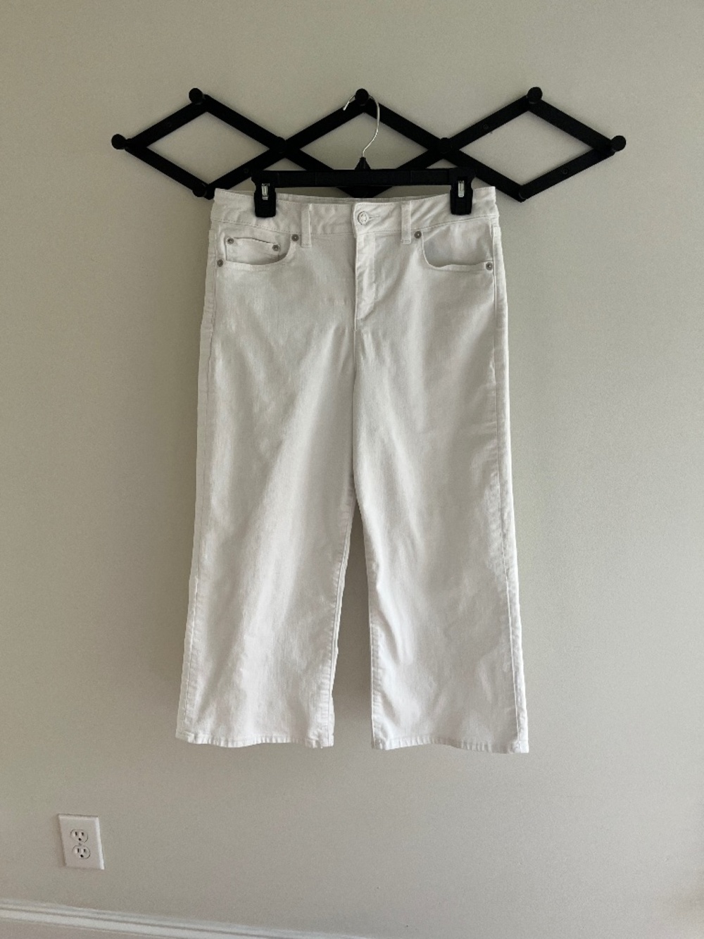 CECE- Highrise Cropped Straight leg jeans, size 29/8